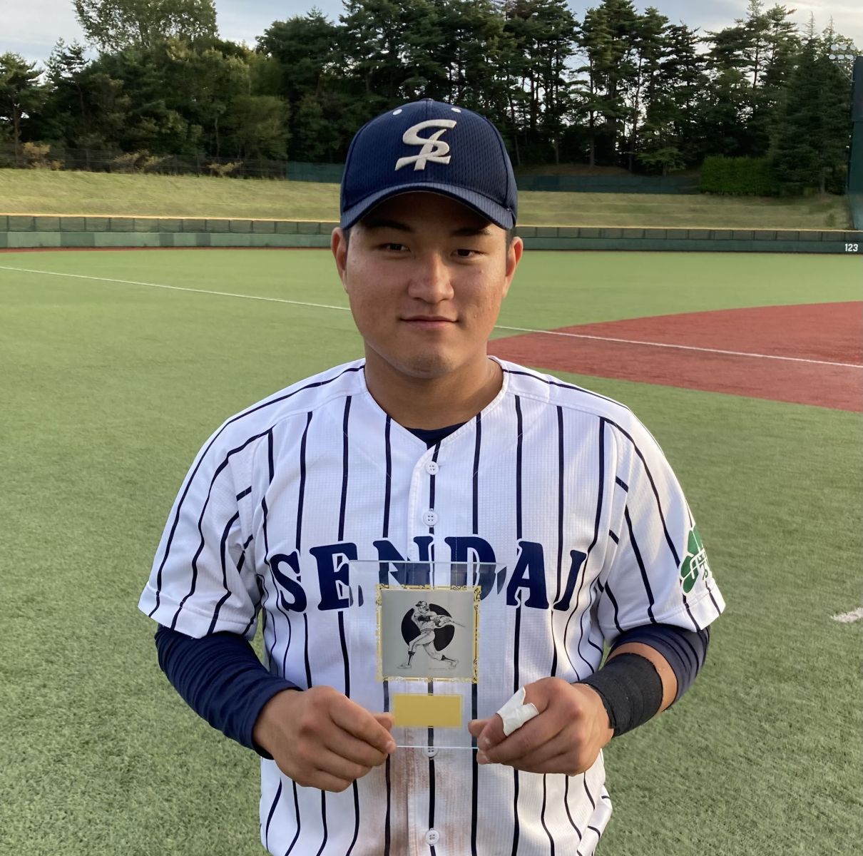 硬式野球部】秋季リーグ戦 優勝！最終節 対 東北福祉大学 - トピックス